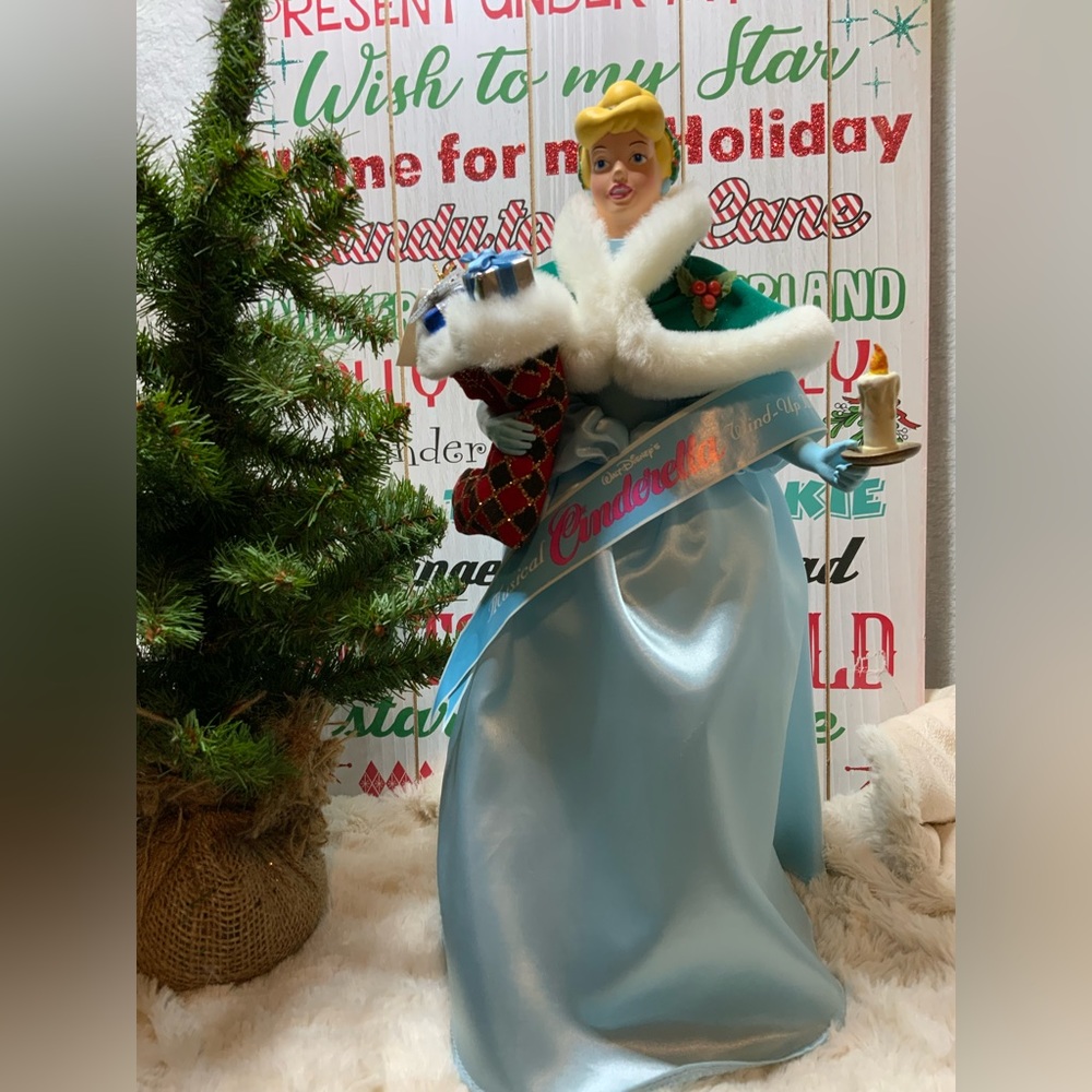 Cinderella Wind-up Musical Motion Holiday Display Telco